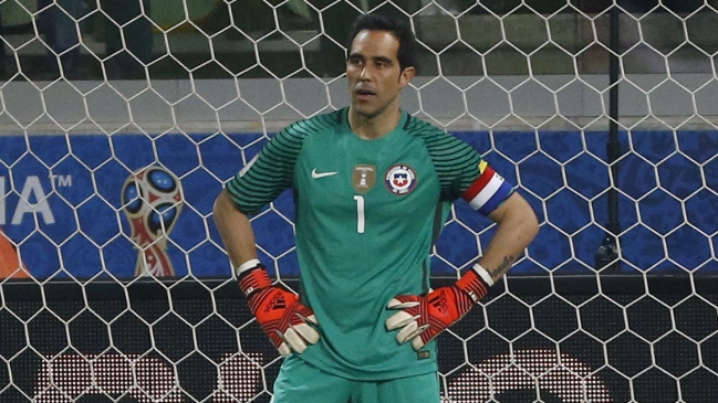 Claudio Bravo: No hay que excusarse en Pizzi, nosotros fuimos los responsables de no ir a Rusia Claudio Bravo: No hay que excusarse en Pizzi, nosotros fuimos los responsables de no ir a Rusia