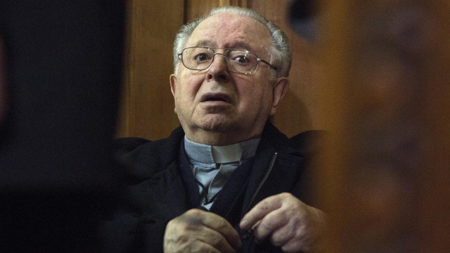 Carta del papa revela que se ofreció renunciar a obispos vinculados con Karadima