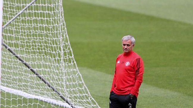 José Mourinho calificó a Alexis Sánchez como un jugador fenomenal José Mourinho calificó a Alexis Sánchez como un jugador fenomenal