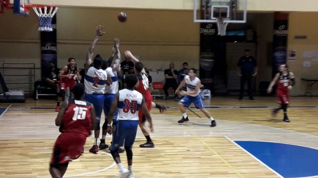 La UC derrotó a Los Leones y estrechó distancias en la cima de la Conferencia Centro