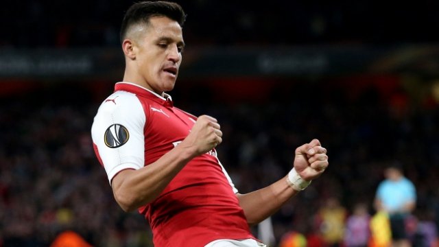 Negociaciones por llegada de Alexis a Manchester United se centran en Mkhitaryan y Martial