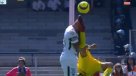 Nicolás Castillo fue víctima de una tremenda patada en la cara en el clásico de Pumas