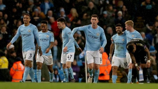 Manchester City de Claudio Bravo visita a Basilea en los octavos de final de la Champions
