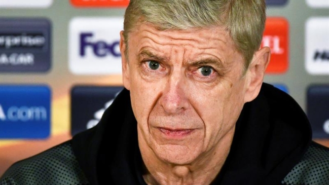 Arsene Wenger confía en cumplir su contrato con Arsenal Arsene Wenger confía en cumplir su contrato con Arsenal