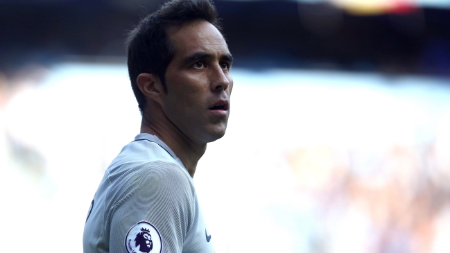 Guardiola confirmó a Claudio Bravo en la final de la Copa de la Liga: Gracias a él estamos ahí Guardiola confirmó a Claudio Bravo en la final de la Copa de la Liga: Gracias a él estamos ahí