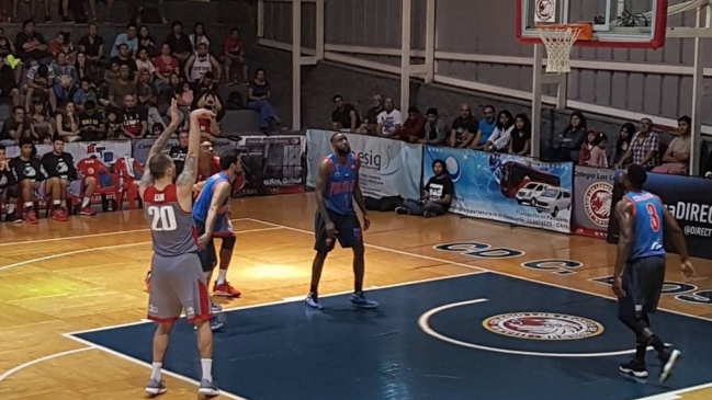 Los Leones y U. de Concepción aumentaron su ventaja en semifinales del Centro