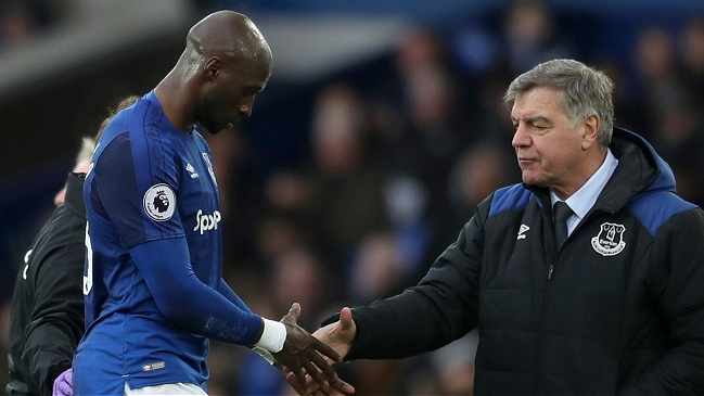 Eliaquim Mangala se perderá el resto de la temporada por lesión Eliaquim Mangala se perderá el resto de la temporada por lesión
