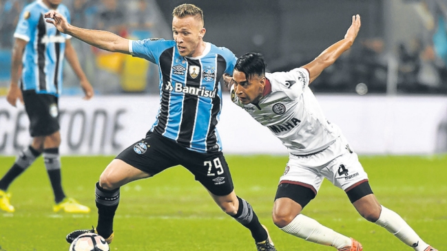 Medio brasileño reveló acuerdo entre Gremio y Barcelona por traspaso de Arthur Medio brasileño reveló acuerdo entre Gremio y Barcelona por traspaso de Arthur