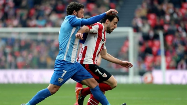 Málaga de Manuel Iturra perdió ante Athletic de Bilbao y sigue en el fondo de la liga española Málaga de Manuel Iturra perdió ante Athletic de Bilbao y sigue en el fondo de la liga española