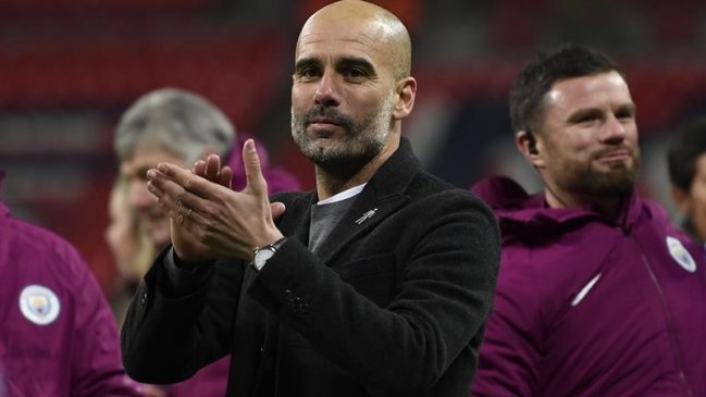 Josep Guardiola explicará ante la FA el uso de lazo amarillo
