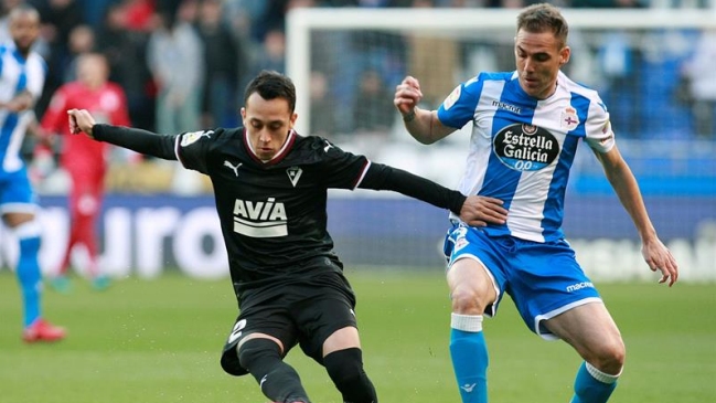 Fabián Orellana salió lesionado en duelo de Eibar y Deportivo La Coruña Fabián Orellana salió lesionado en duelo de Eibar y Deportivo La Coruña