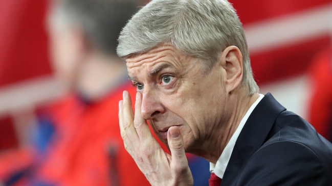 Hinchas de Arsenal buscan persuadir a la directiva para que reemplace a Arsene Wenger Hinchas de Arsenal buscan persuadir a la directiva para que reemplace a Arsene Wenger