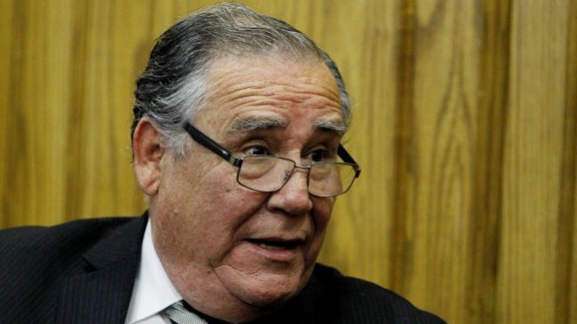 Ministro Campos defendió designación de ex fiscal Toledo como notario