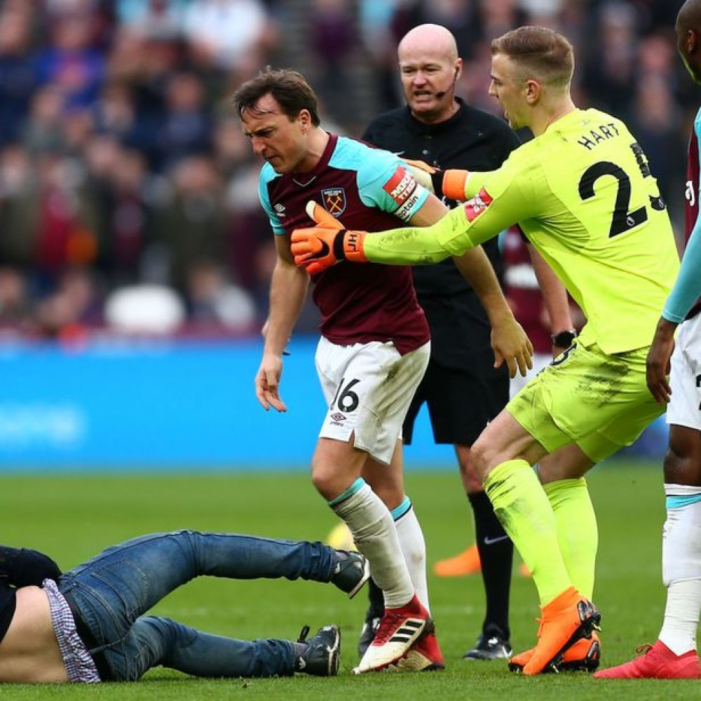 West Ham expulsará de por vida a hinchas que invadieron el campo West Ham expulsará de por vida a hinchas que invadieron el campo