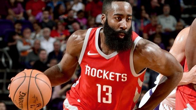 James Harden guió a Houston Rockets a lograr la mejor marca de su historia