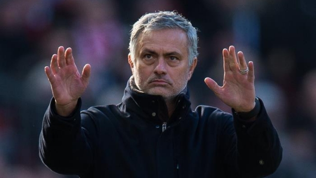 Ex DT de Manchester United: Si Mourinho fuese de chocolate, se comería a sí mismo Ex DT de Manchester United: Si Mourinho fuese de chocolate, se comería a sí mismo