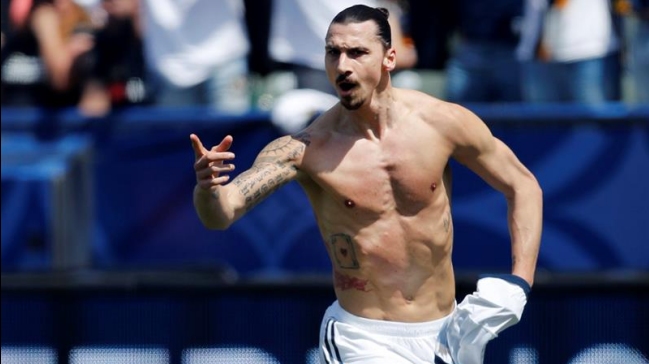 Zlatan y el gol de Cristiano: Estuvo bien, pero debería intentarlo desde 40 metros Zlatan y el gol de Cristiano: Estuvo bien, pero debería intentarlo desde 40 metros
