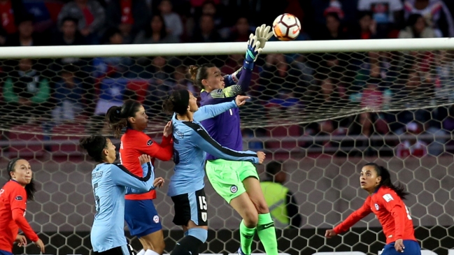 Christiane Endler tras triunfo sobre Uruguay: Todavía nos queda una final más Christiane Endler tras triunfo sobre Uruguay: Todavía nos queda una final más