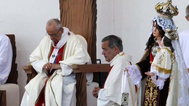 Obispo Juan Barros confirmó que viajará a Roma para reunirse con el papa Obispo Juan Barros confirmó que viajará a Roma para reunirse con el papa