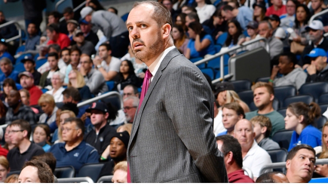 Orlando Magic desvinculó a su director técnico tras malos resultados en la NBA