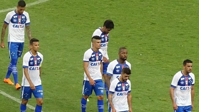 Cruzeiro cayó ante Gremio en la primera fecha del Brasileirao Cruzeiro cayó ante Gremio en la primera fecha del Brasileirao