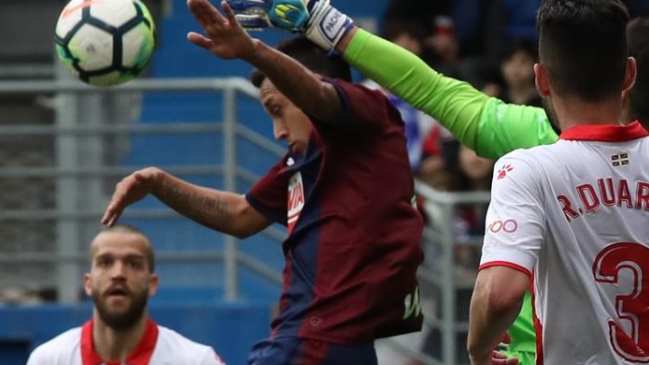 Eibar de Fabián Orellana sufrió nuevo revés tras caer ante Deportivo Alavés Eibar de Fabián Orellana sufrió nuevo revés tras caer ante Deportivo Alavés