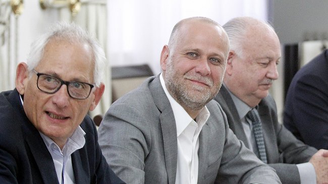 Timoneles de ex Nueva Mayoría apoyan la eutanasia, los de Chile Vamos se dividen