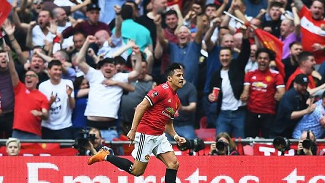 Alexis brilló en triunfo de Manchester United sobre Tottenham para avanzar a la final de la FA Cup Alexis brilló en triunfo de Manchester United sobre Tottenham para avanzar a la final de la FA Cup