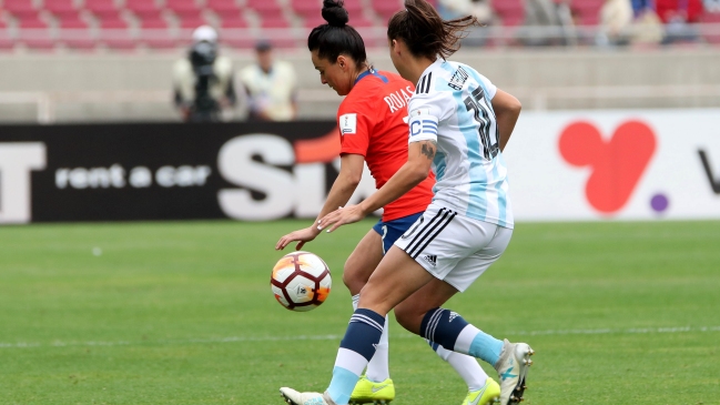 Selección chilena femenina será homenajeada en La Moneda Selección chilena femenina será homenajeada en La Moneda
