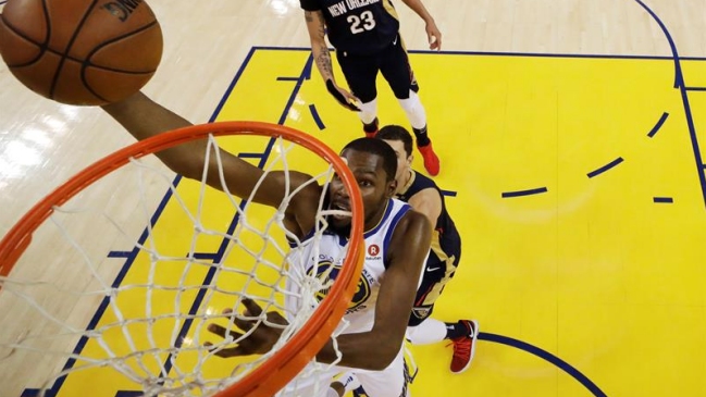 Golden State Warriors arrancó con un triunfo las semifinales ante New Orleans Pelicans