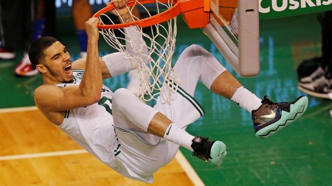 Tatum comandó notable remontada de Boston Celtics ante Philadelphia 76ers