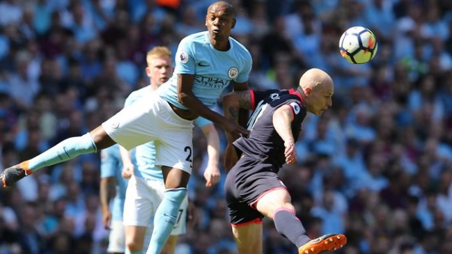 Manchester City recibió el título de la liga inglesa tras opaco empate ante Huddersfield Manchester City recibió el título de la liga inglesa tras opaco empate ante Huddersfield
