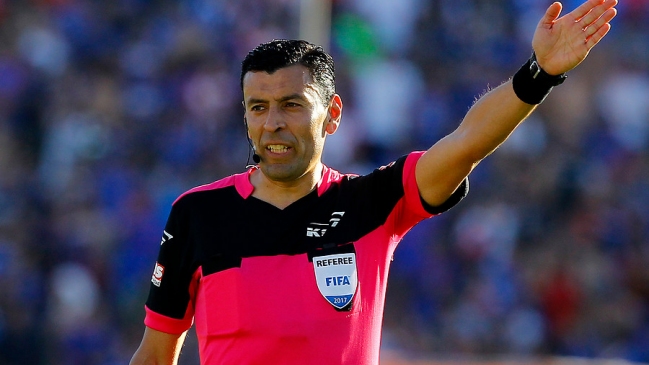Roberto Tobar será el encargado de impartir justicia en el clásico universitario Roberto Tobar será el encargado de impartir justicia en el clásico universitario