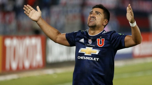 David Pizarro no será de la partida en Universidad de Chile para el clásico David Pizarro no será de la partida en Universidad de Chile para el clásico