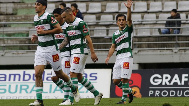 Deportes Temuco despegó del fondo de la tabla tras dominar a U. Española en el Deportes Temuco despegó del fondo de la tabla tras dominar a U. Española en el