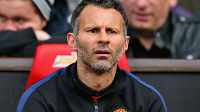 Bochornoso momento vivió Ryan Giggs por culpa de la selfie de un fanático Bochornoso momento vivió Ryan Giggs por culpa de la selfie de un fanático