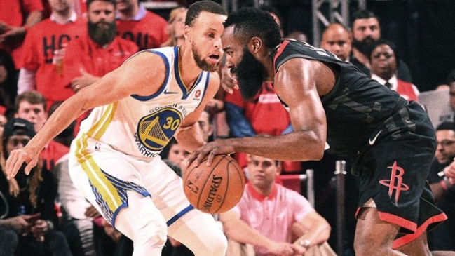 Houston Rockets barrió con Golden State Warriors e igualó la serie en la final del Oeste