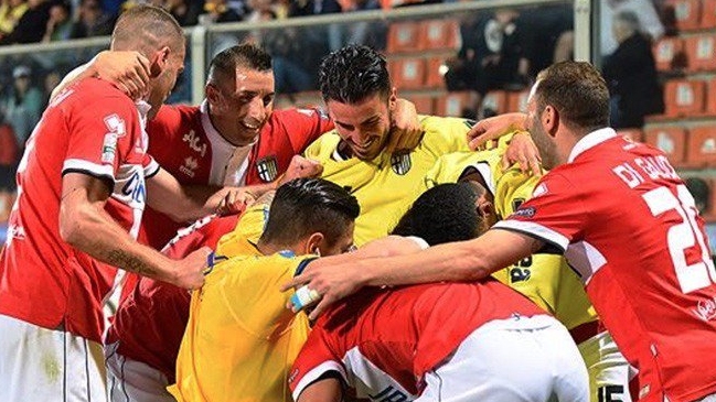 Parma de Francisco Sierralta confirmó su ascenso a la Serie A italiana