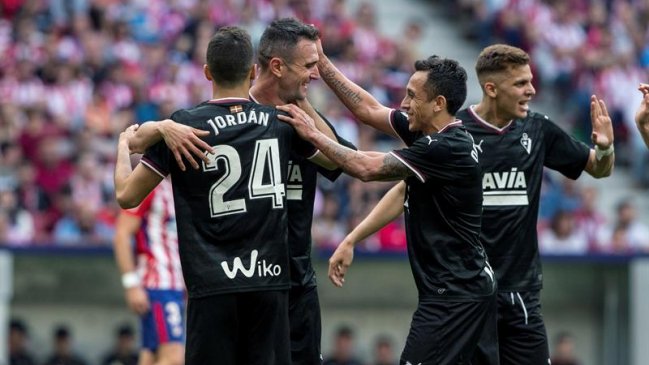 Eibar de Fabián Orellana cerró su temporada con un empate ante Atlético de Madrid Eibar de Fabián Orellana cerró su temporada con un empate ante Atlético de Madrid