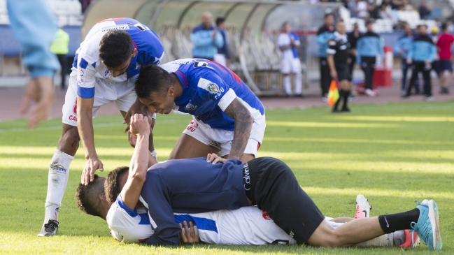 Deportes Antofagasta dio vuelta el partido ante Everton y lo hundió en el fondo de la tabla Deportes Antofagasta dio vuelta el partido ante Everton y lo hundió en el fondo de la tabla