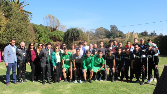 S. Wanderers y UNAB firmaron convenio que permitirá a S. Wanderers y UNAB firmaron convenio que permitirá a
