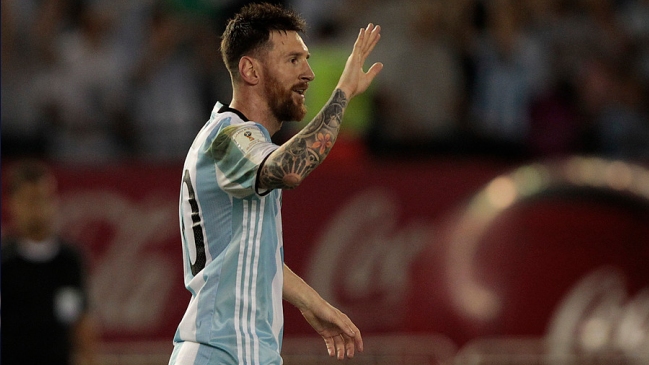 Fernando Niembro: Messi debió dar la conferencia con los 23 nominados Fernando Niembro: Messi debió dar la conferencia con los 23 nominados