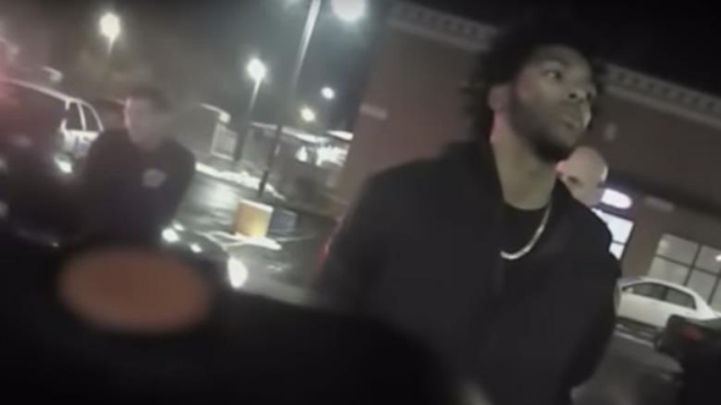 Policía de Milwaukee redujo con una pistola eléctrica a jugador de los Bucks Policía de Milwaukee redujo con una pistola eléctrica a jugador de los Bucks