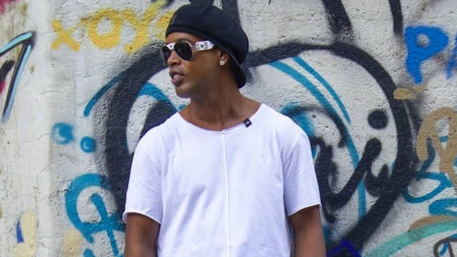 Ronaldinho: No tengo voluntad de casarme todavía, es una mentira Ronaldinho: No tengo voluntad de casarme todavía, es una mentira