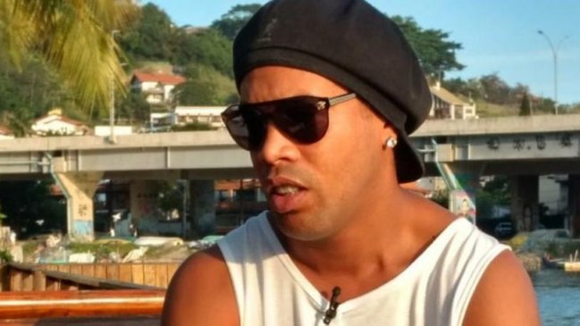 Ronaldinho desmintió boda con dos mujeres: Ronaldinho desmintió boda con dos mujeres: