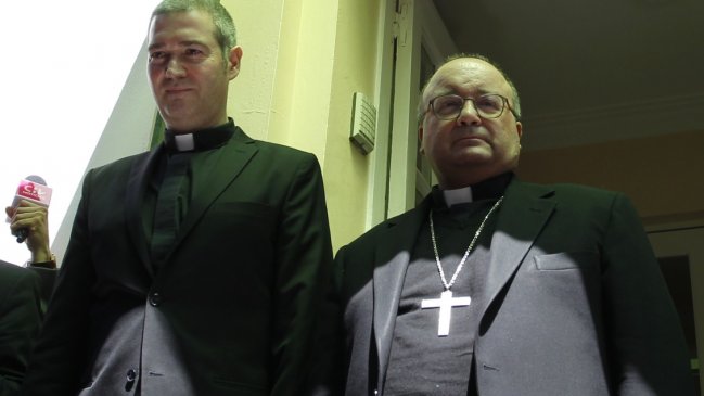 Vaticano confirmó regreso a Chile de Scicluna y Bertomeu