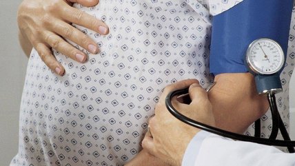  China: Mujer de 67 años embarazada rechazó consejo de abortar  