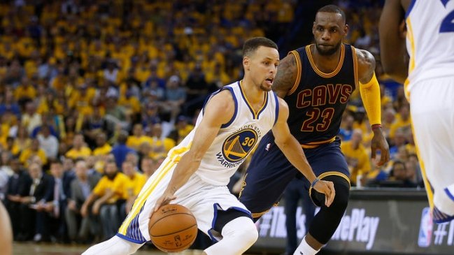 Curry apoyó a LeBron y criticó a Trump: Su retórica está basada en el racismo añejo