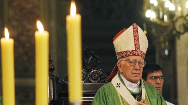 Realizarán velatón en Catedral de Santiago previo a declaración de Ezzati