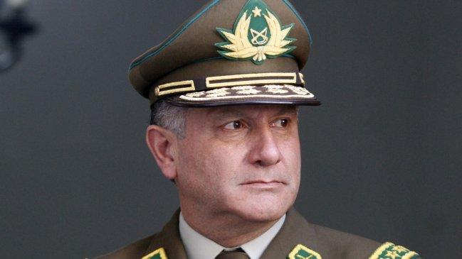 Ex general director de Carabineros admitió que pidió ayuda al 